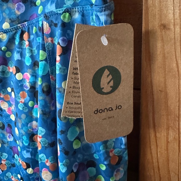 Dona Jo Love Skirted Capri, Elira print, Size L, NWT - Picture 9 of 9